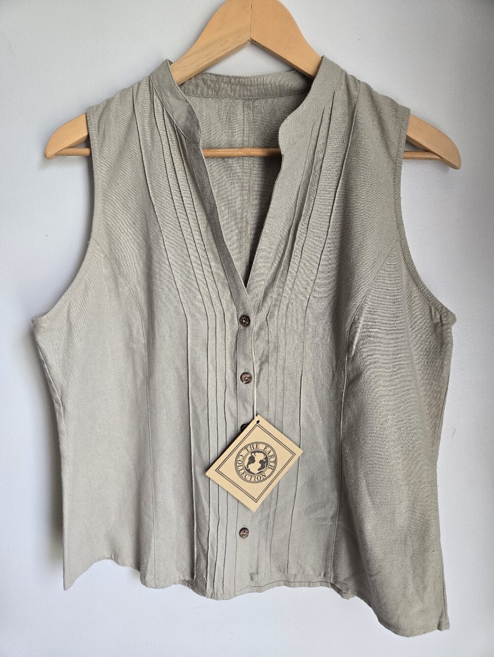 New The EARTH COLLECTION Sleeveless Pintuck Button-Front Cotton & Silk Top